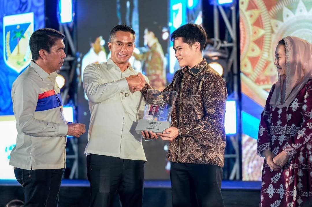 KADIN Indonesia Anugerahkan Legacy Award untuk Almarhum Murad Husain